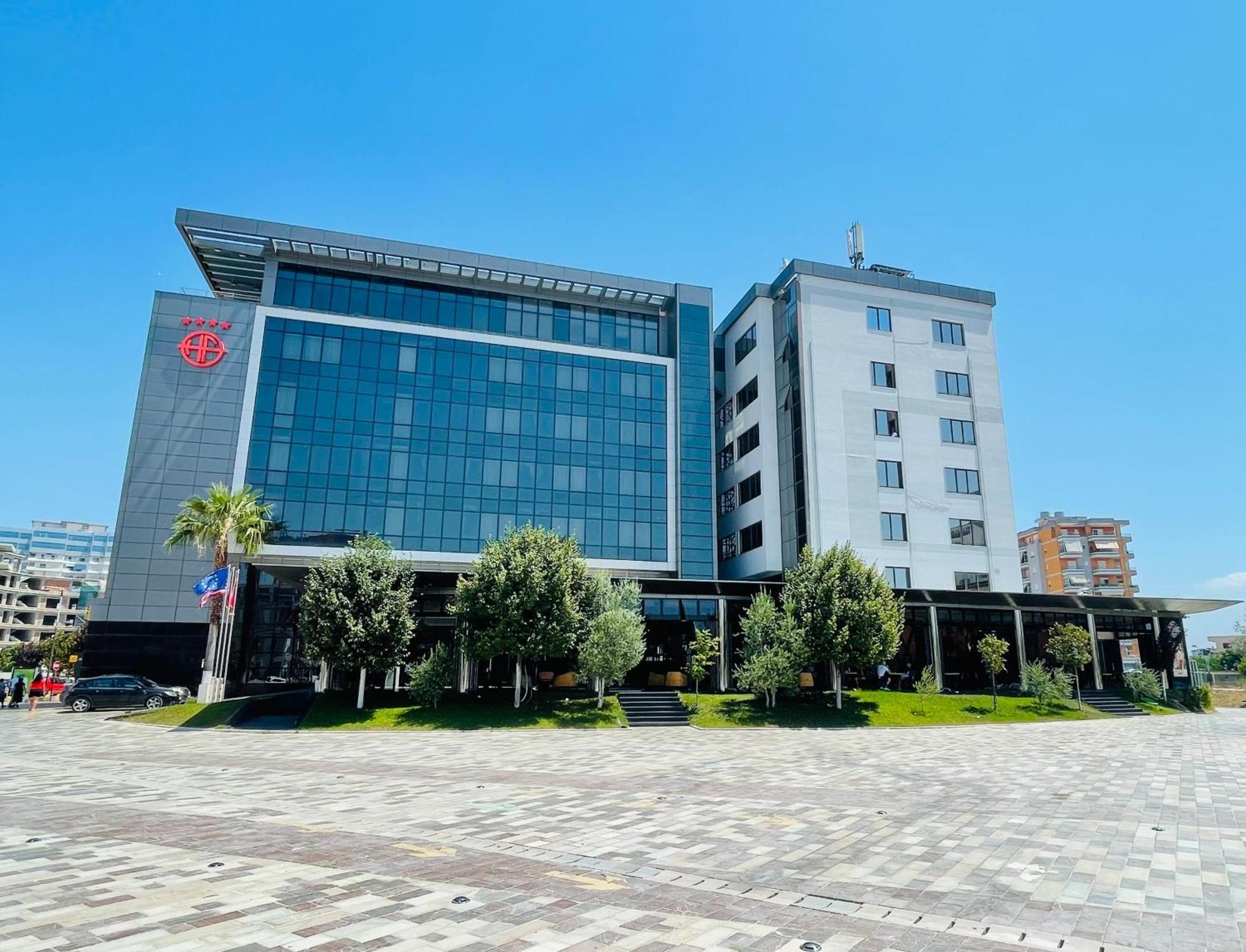 Hotel Fieri Экстерьер фото