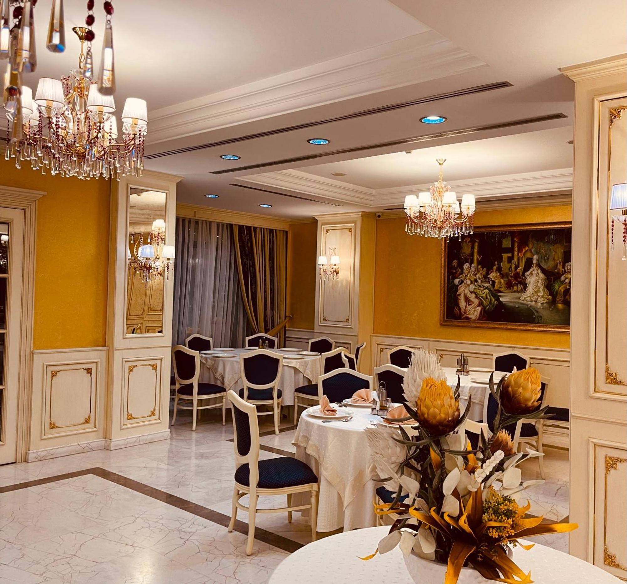 Hotel Fieri Экстерьер фото