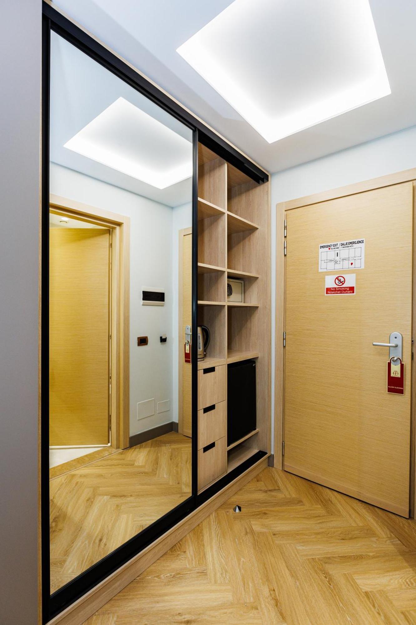 Hotel Fieri Экстерьер фото