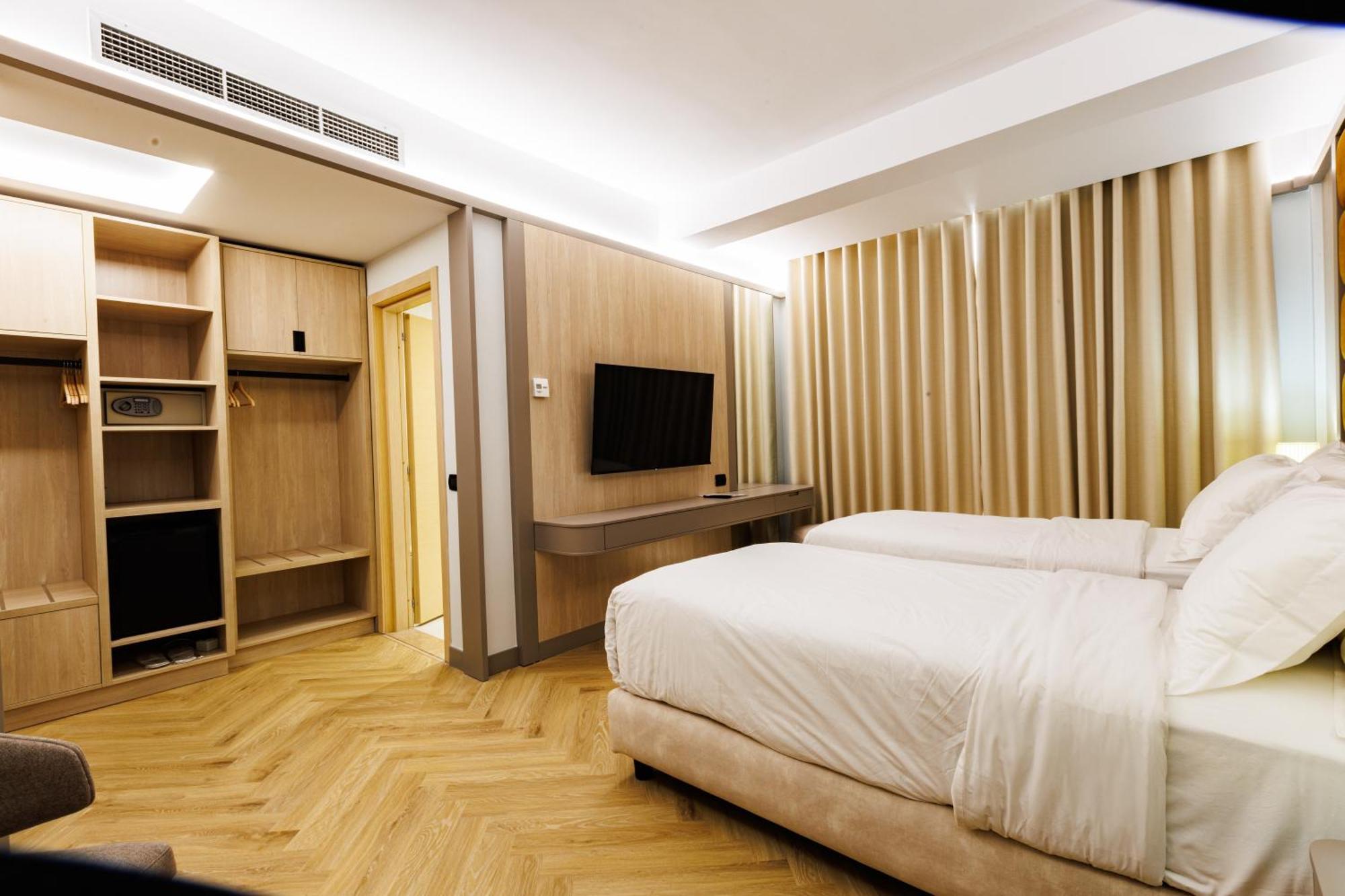 Hotel Fieri Экстерьер фото