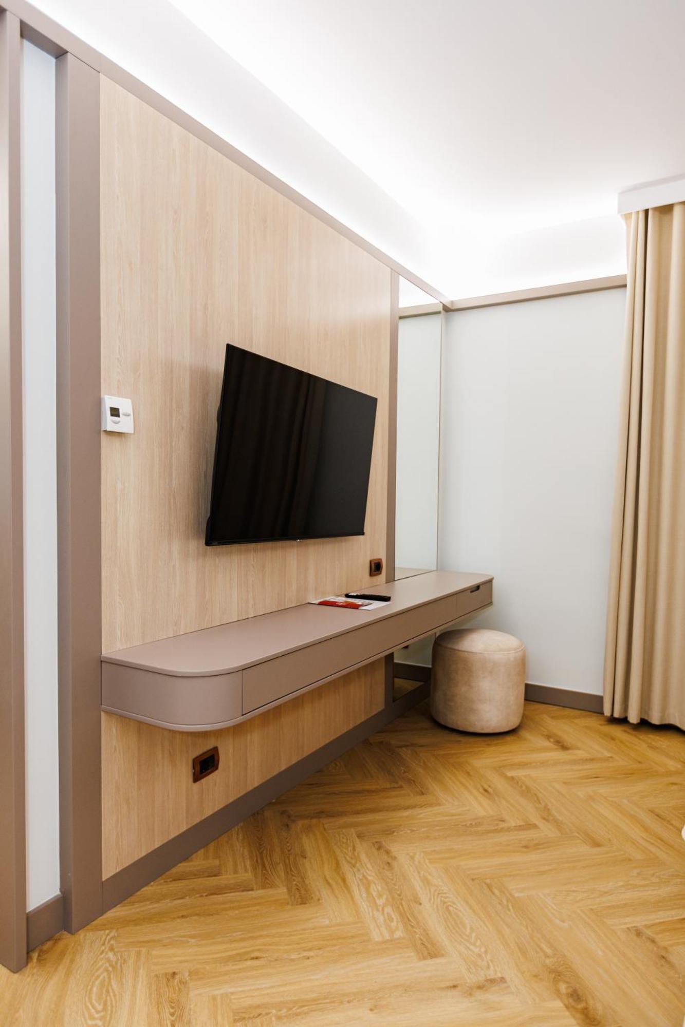 Hotel Fieri Экстерьер фото