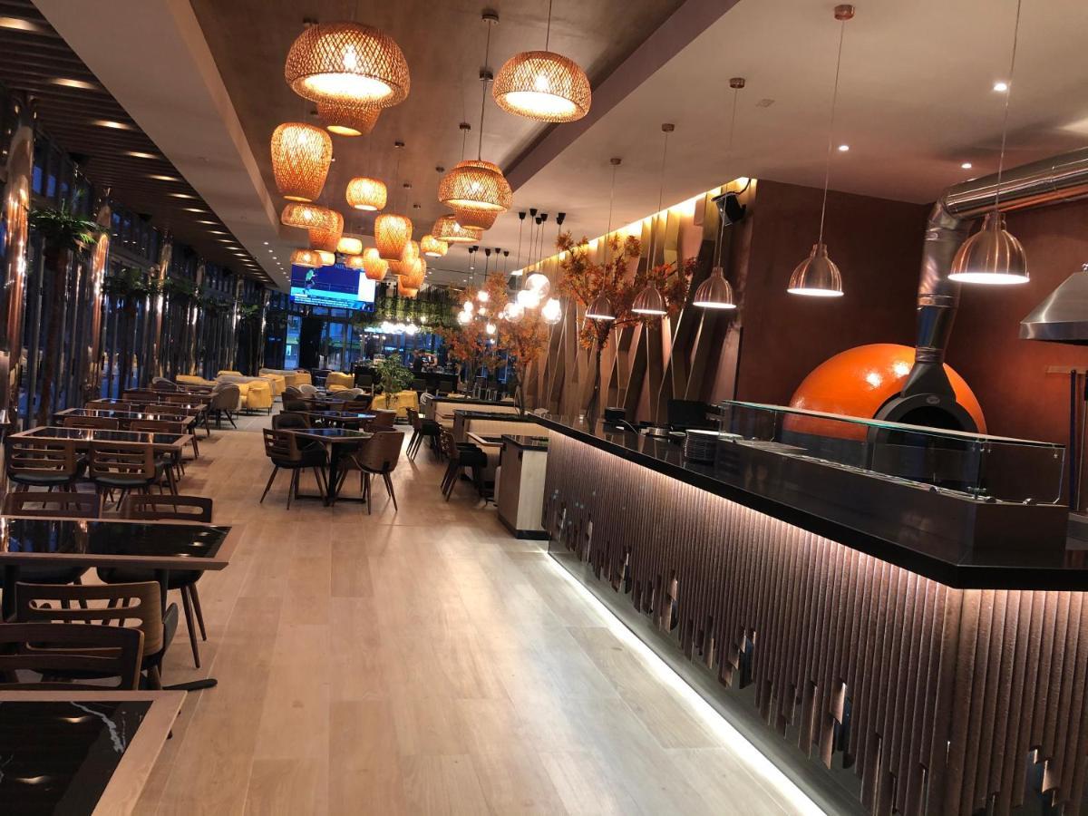 Hotel Fieri Экстерьер фото